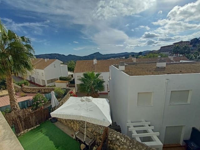 3 bedroom Townhouse for sale in Relleu with pool garage - € 159,000 (Ref: 9433649)