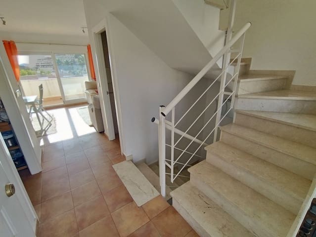 3 bedroom Townhouse for sale in Relleu with pool garage - € 159,000 (Ref: 9433649)