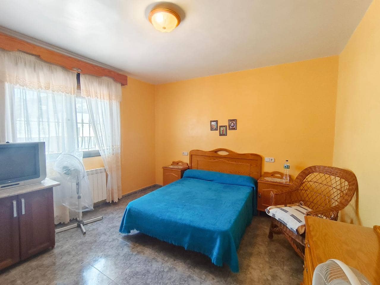 6 bedroom Finca/Country House for sale in La Huelga - € 150,000 (Ref: 10026163)