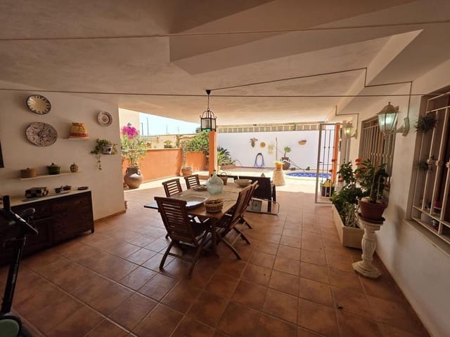 4 soverom Villa til salgs i Vera Ciudad, Vera med svømmebasseng garasje - € 395 000 (Ref: 10062752)