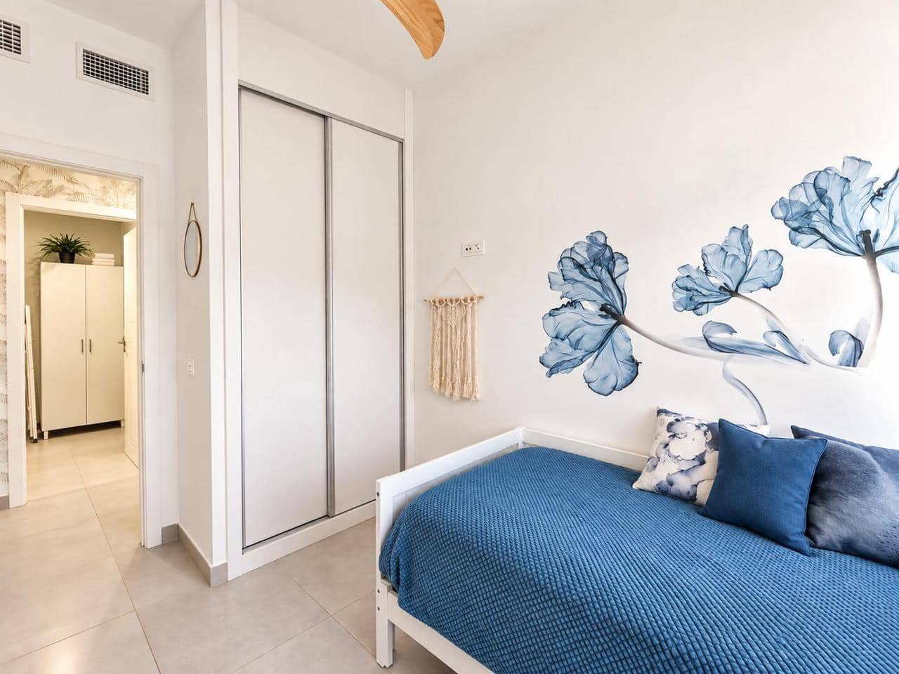 2 bedroom Flat for rent in Garrucha with pool garage - € 850 (Ref: 10111141)