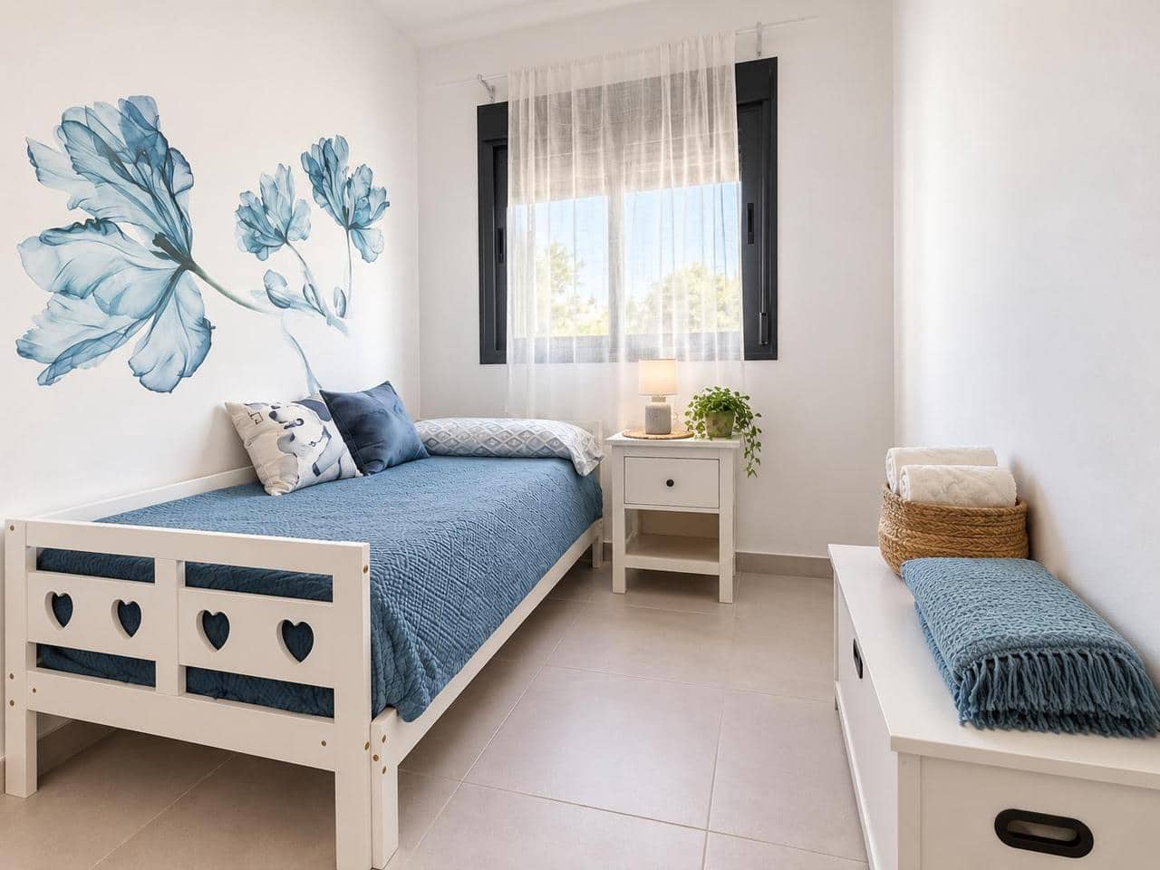 2 bedroom Flat for rent in Garrucha with pool garage - € 850 (Ref: 10111141)