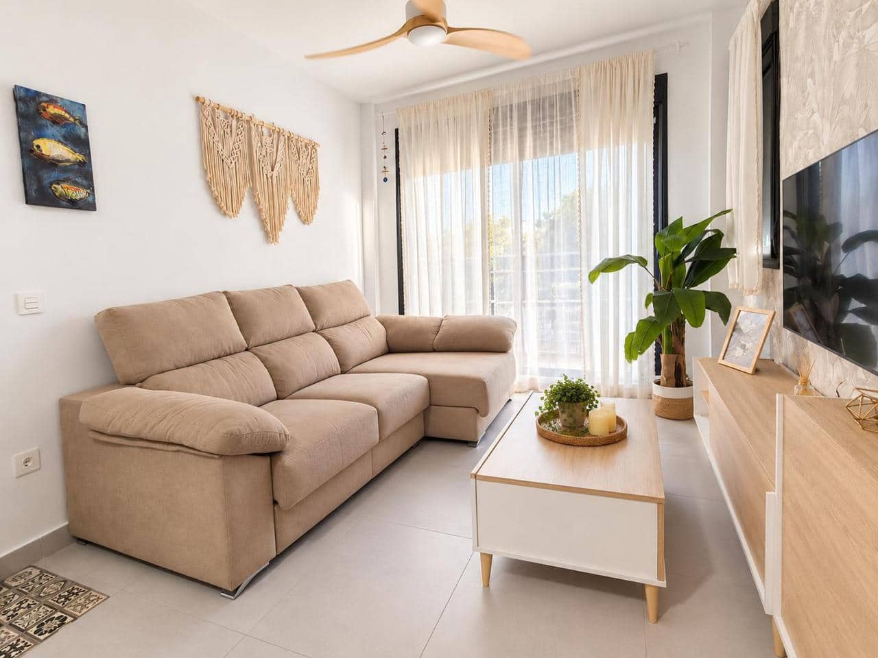 2 bedroom Flat for rent in Garrucha with pool garage - € 850 (Ref: 10111141)