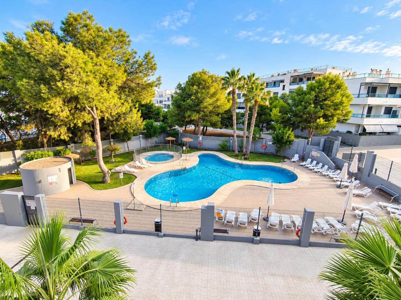 2 bedroom Flat for rent in Garrucha with pool garage - € 850 (Ref: 10111141)
