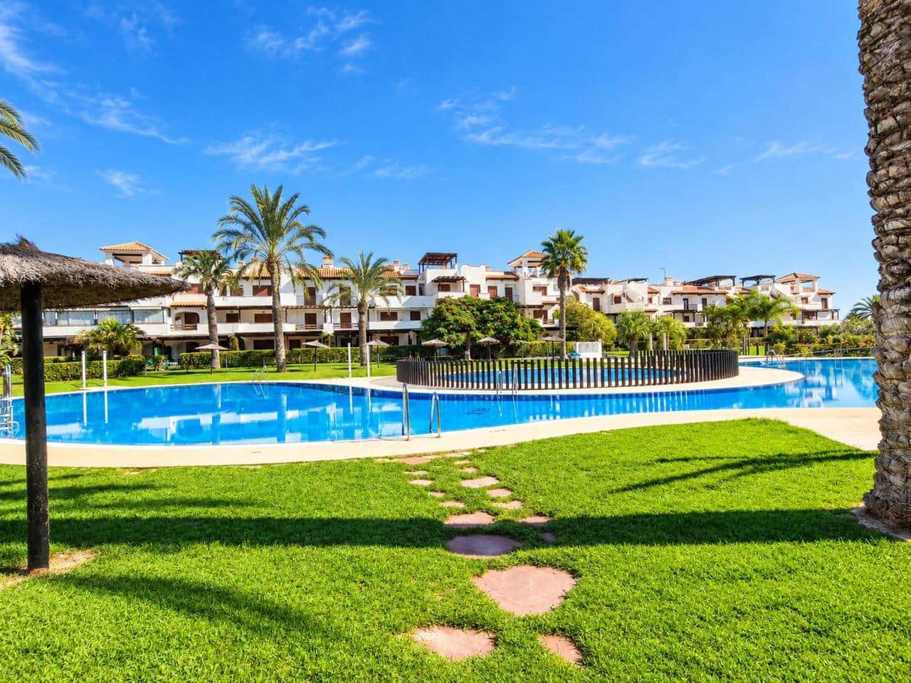 2 bedroom Flat for sale in Vera with pool garage - € 280,000 (Ref: 10130138)