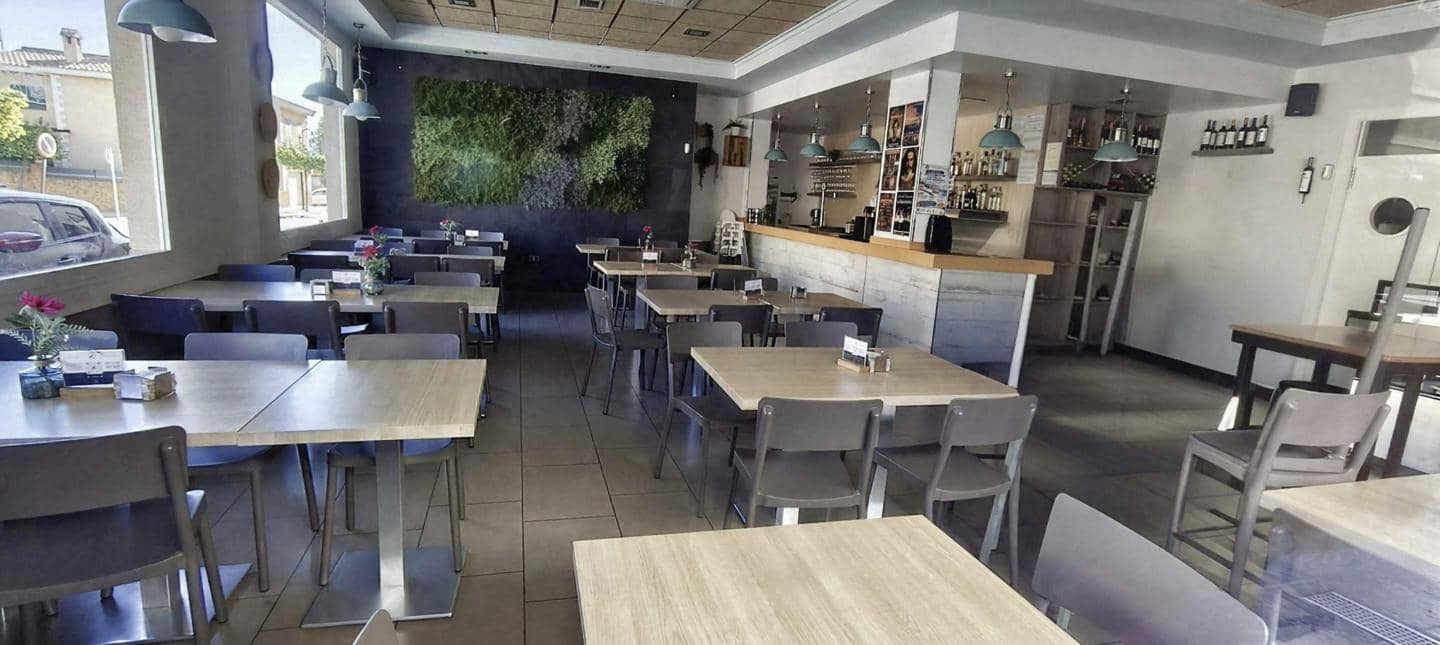 2 quarto Empresa para arrendar em Vera - 1 650 € (Ref: 10179367)