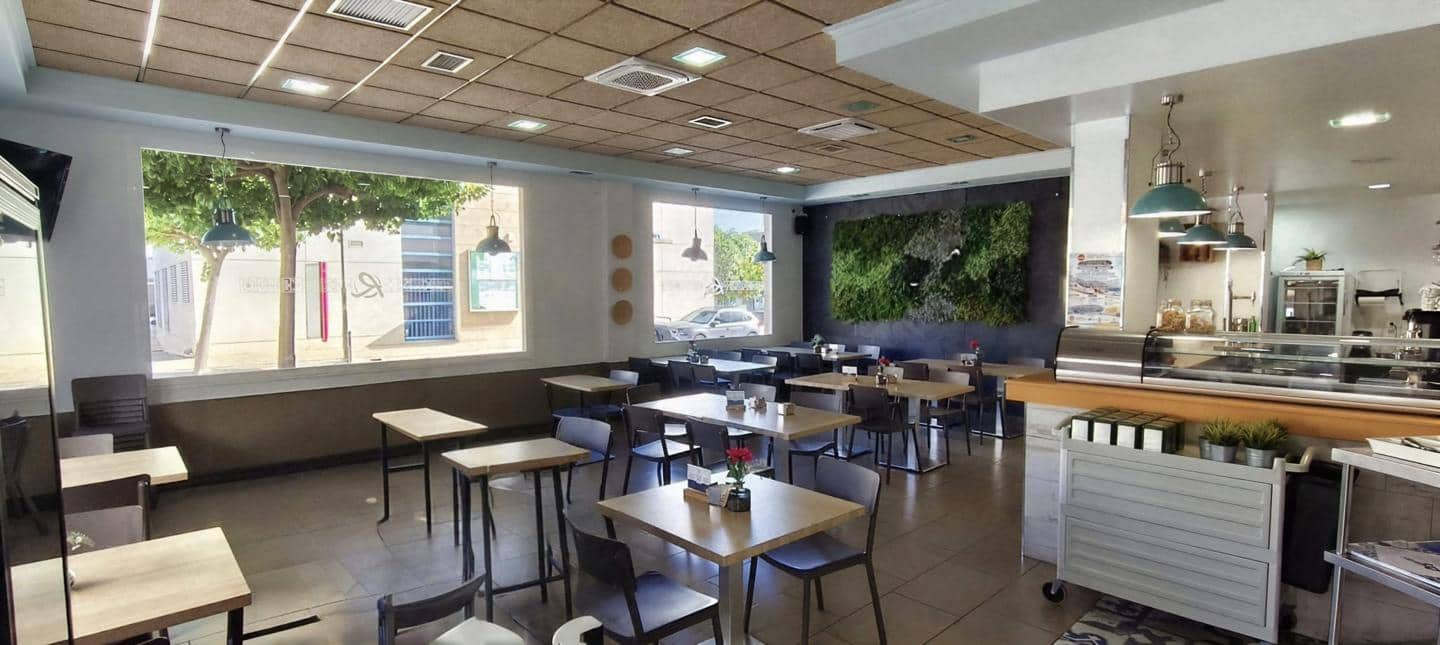 2 quarto Empresa para arrendar em Vera - 1 650 € (Ref: 10179367)