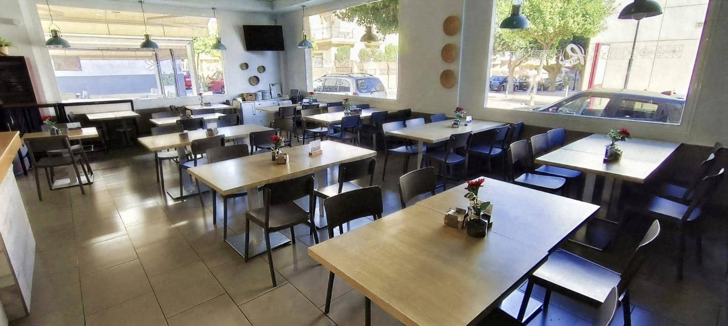 2 quarto Empresa para arrendar em Vera - 1 650 € (Ref: 10179367)