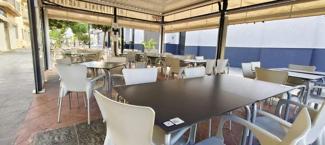 2 quarto Empresa para arrendar em Vera Ciudad, Vera - 1 650 € (Ref: 10179367)