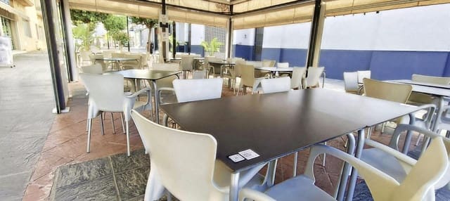 2 quarto Empresa para arrendar em Vera Ciudad, Vera - 1 650 € (Ref: 10179367)