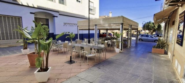 2 quarto Empresa para arrendar em Vera Ciudad, Vera - 1 650 € (Ref: 10179367)