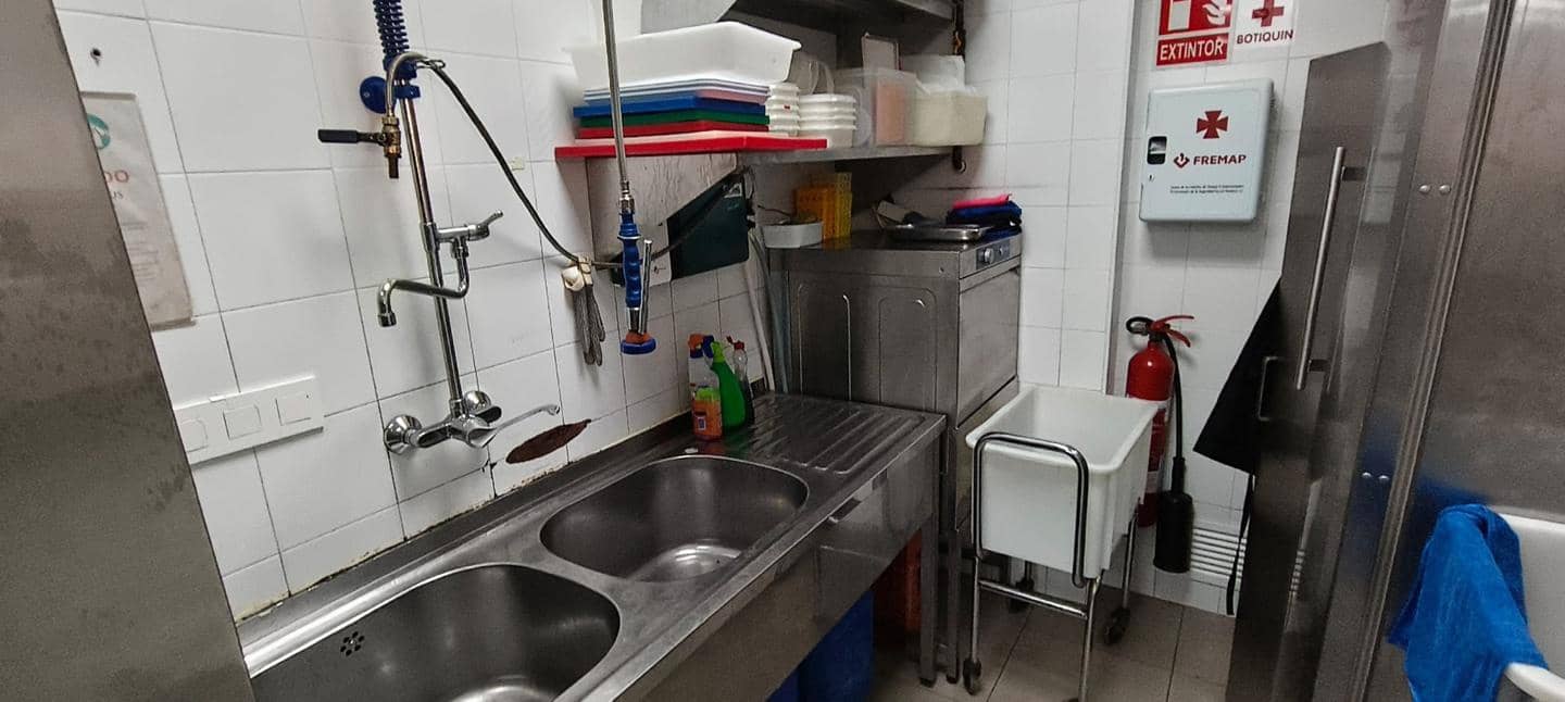 2 quarto Empresa para arrendar em Vera - 1 650 € (Ref: 10179367)