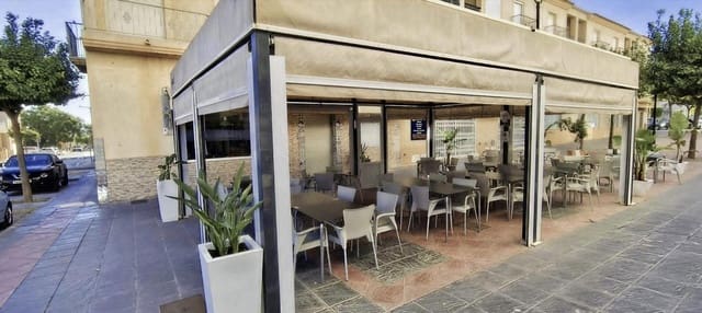 2 quarto Empresa para arrendar em Vera Ciudad, Vera - 1 650 € (Ref: 10179367)