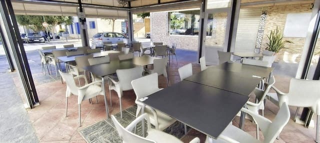 2 quarto Empresa para arrendar em Vera Ciudad, Vera - 1 650 € (Ref: 10179367)
