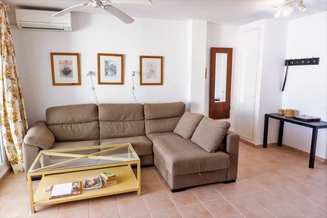 1 slaapkamer Flat voor vakantieverhuur in El Playazo, Vera met zwembad - € 850 (Ref: 6593553)