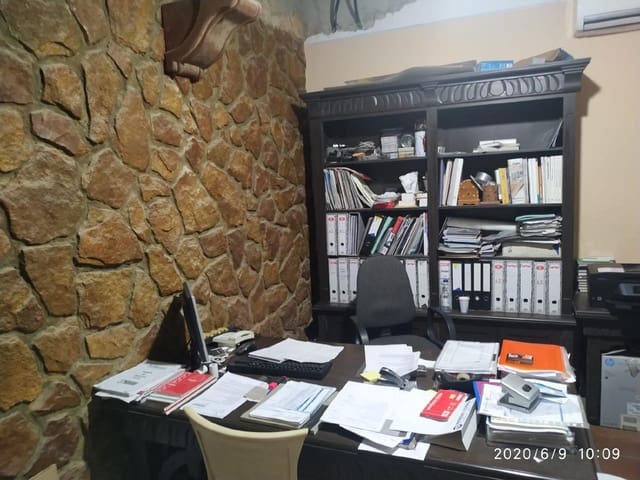 Local Commercial à louer à Antas - 1 450 € (Ref: 7287547)