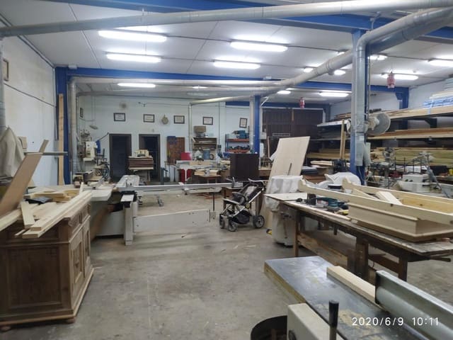 Local Commercial à louer à Antas - 1 450 € (Ref: 7287547)
