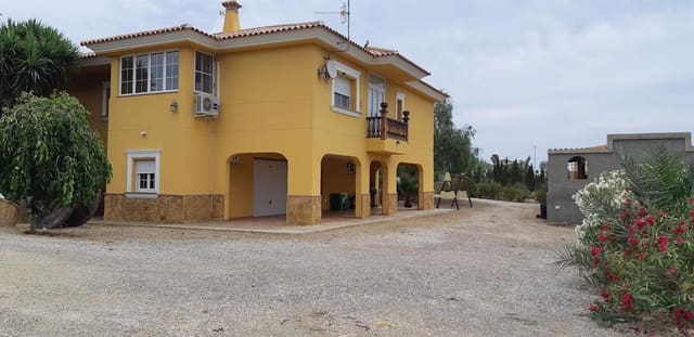 4 slaapkamer Villa te koop in Vera Ciudad, Vera met zwembad garage - € 550.000 (Ref: 7327228)