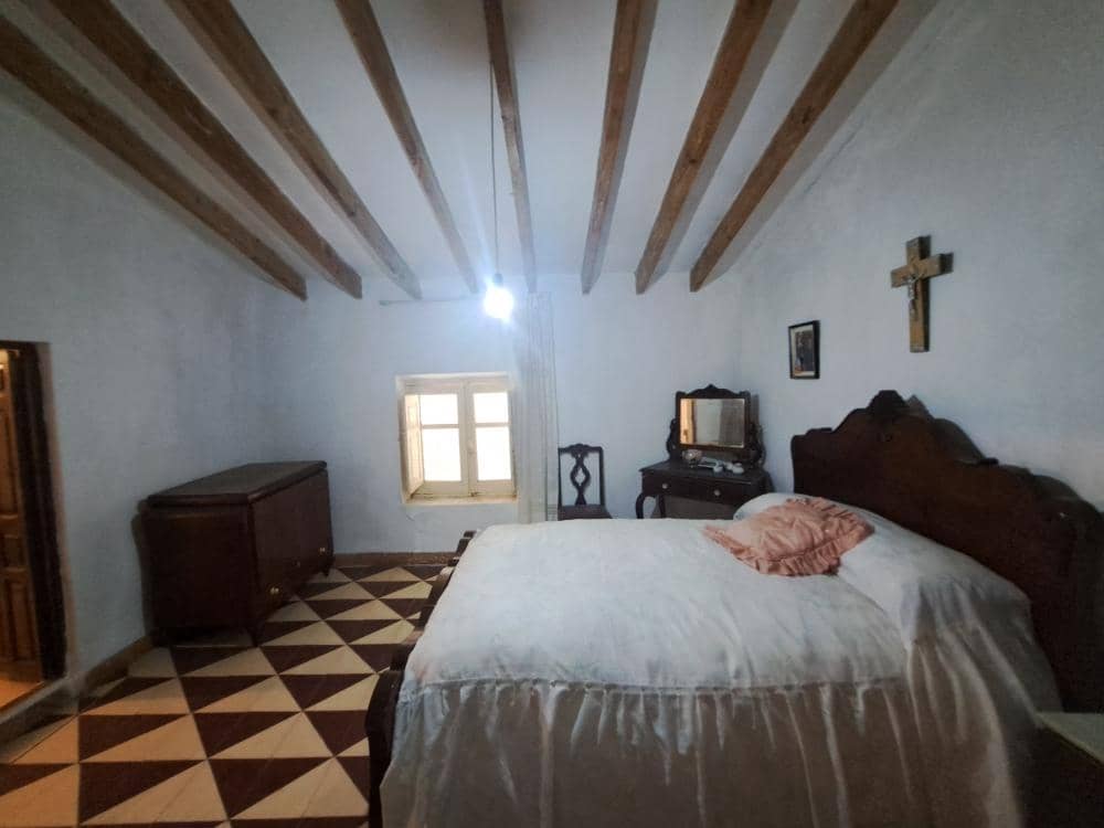 4 slaapkamer Finca/Landhuis te koop in Antas met garage - € 115.000 (Ref: 7362954)