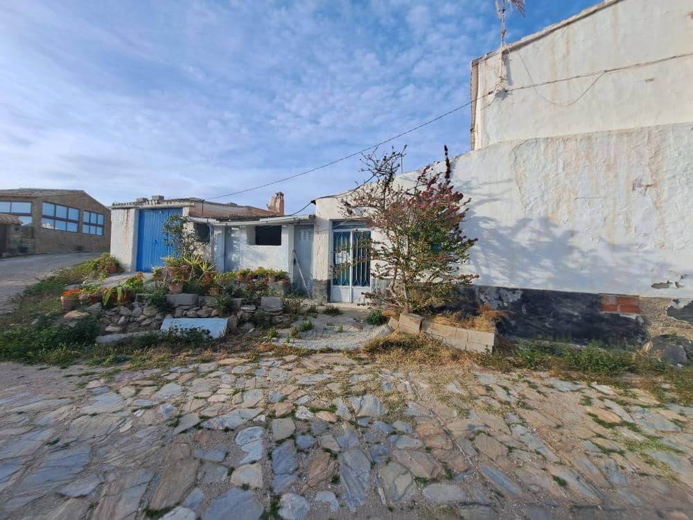 4 slaapkamer Finca/Landhuis te koop in Antas met garage - € 115.000 (Ref: 7362954)