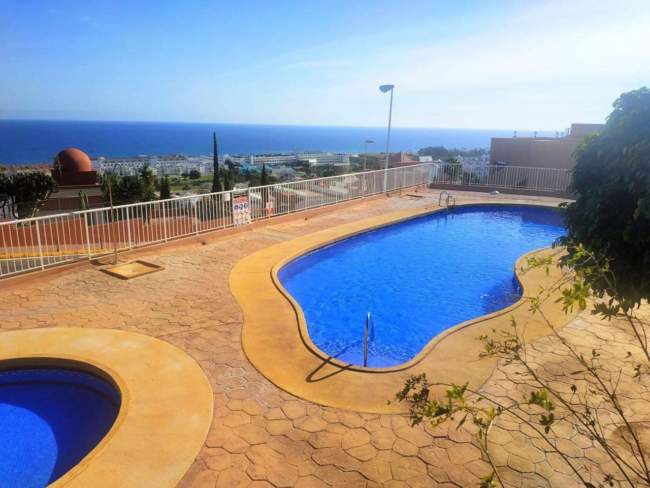 2 soveværelse Lejlighed til leje i Mojacar med swimmingpool - € 700 (Ref: 7369741)