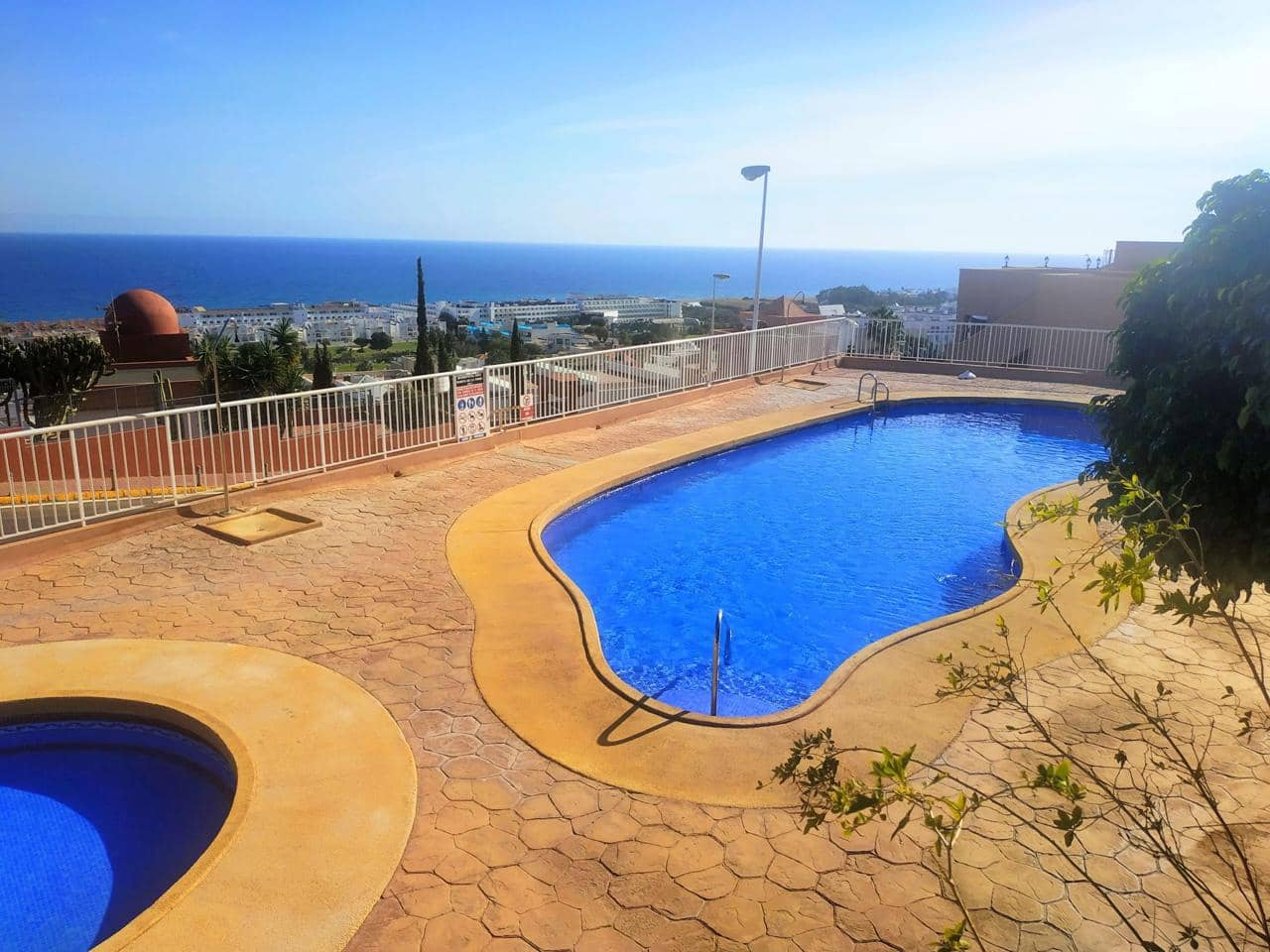 Piso de 2 habitaciones en Mojácar en alquiler con piscina - 700 € (Ref: 7369741)