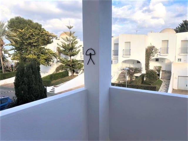 2 slaapkamer Flat voor vakantieverhuur in Puerto del Rey, Vera met zwembad - € 800 (Ref: 7437532)