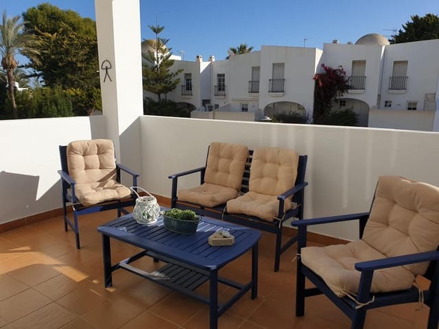 2 slaapkamer Flat voor vakantieverhuur in Puerto del Rey, Vera met zwembad - € 800 (Ref: 7437532)