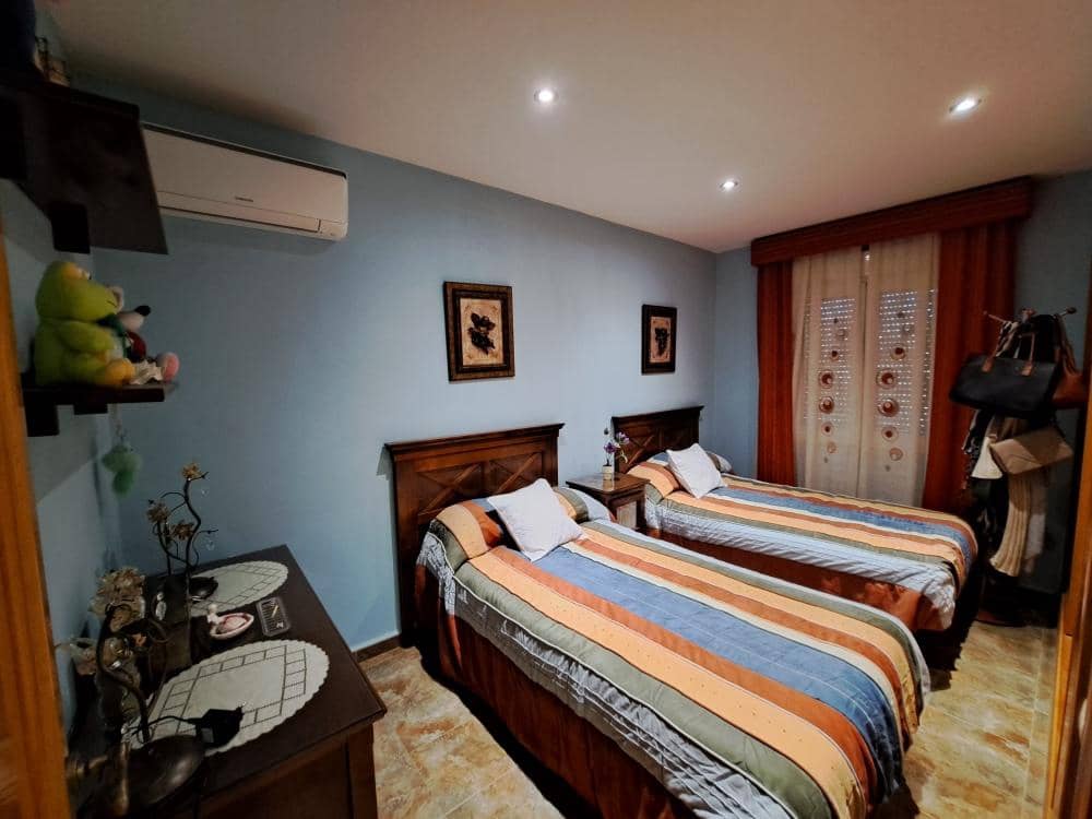 3 soveværelse Villa til salg i Aljariz med garage - € 330.000 (Ref: 7446136)