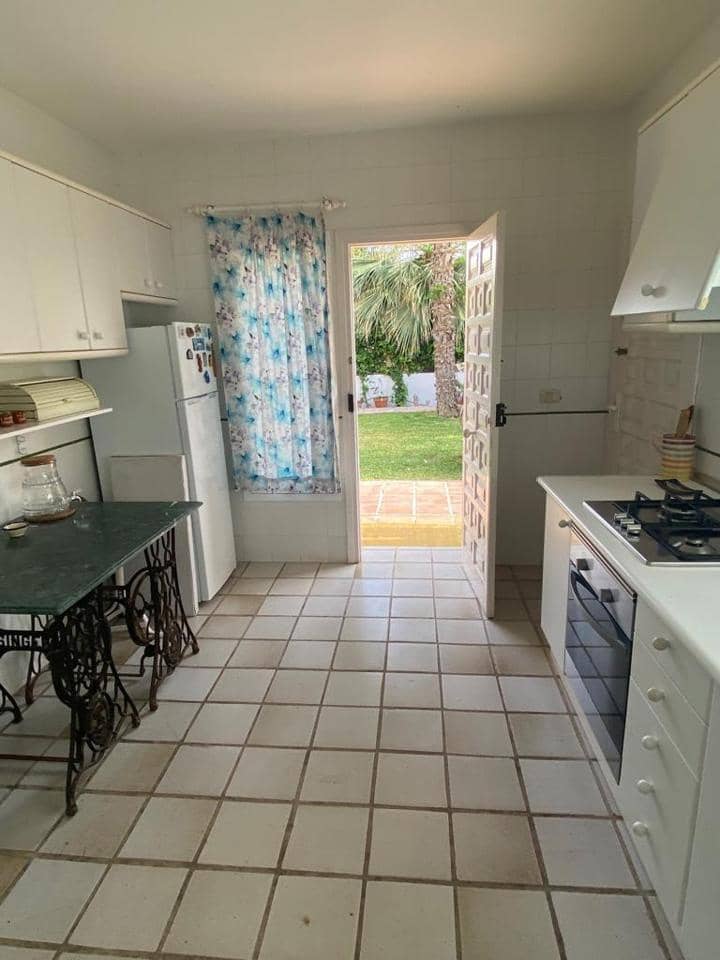 3 bedroom Villa for rent in Vera with pool - € 3,000 (Ref: 7555871)