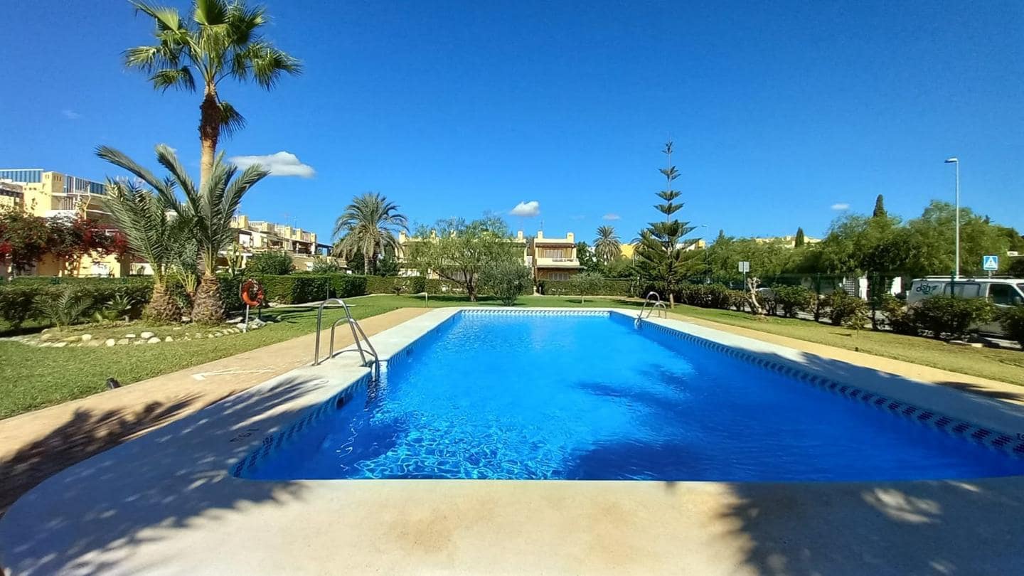 1 slaapkamer Flat voor vakantieverhuur in Vera met zwembad garage - € 750 (Ref: 7858101)