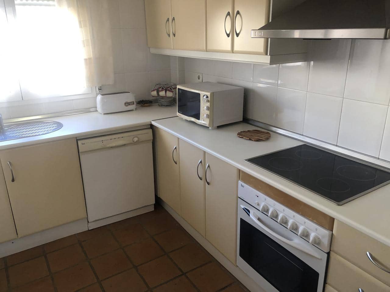 2 slaapkamer Flat voor vakantieverhuur in Vera met zwembad - € 900 (Ref: 8049623)