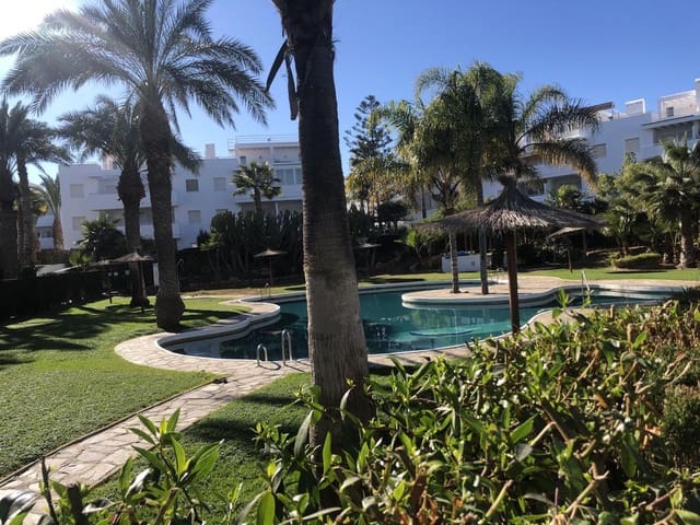 2 slaapkamer Flat voor vakantieverhuur in Puerto del Rey, Vera met zwembad - € 900 (Ref: 8049623)