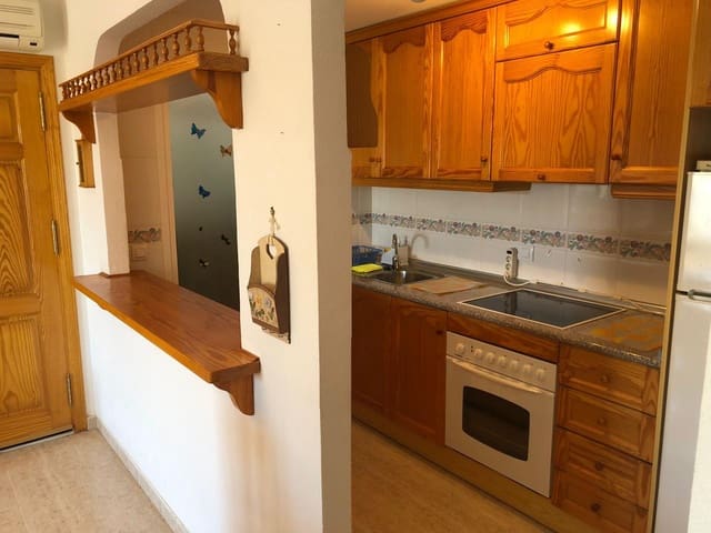 1 slaapkamer Flat voor vakantieverhuur in El Playazo, Vera met zwembad garage - € 750 (Ref: 8281956)