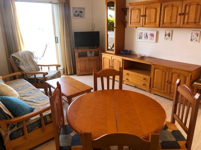 1 slaapkamer Flat voor vakantieverhuur in El Playazo, Vera met zwembad garage - € 750 (Ref: 8281956)