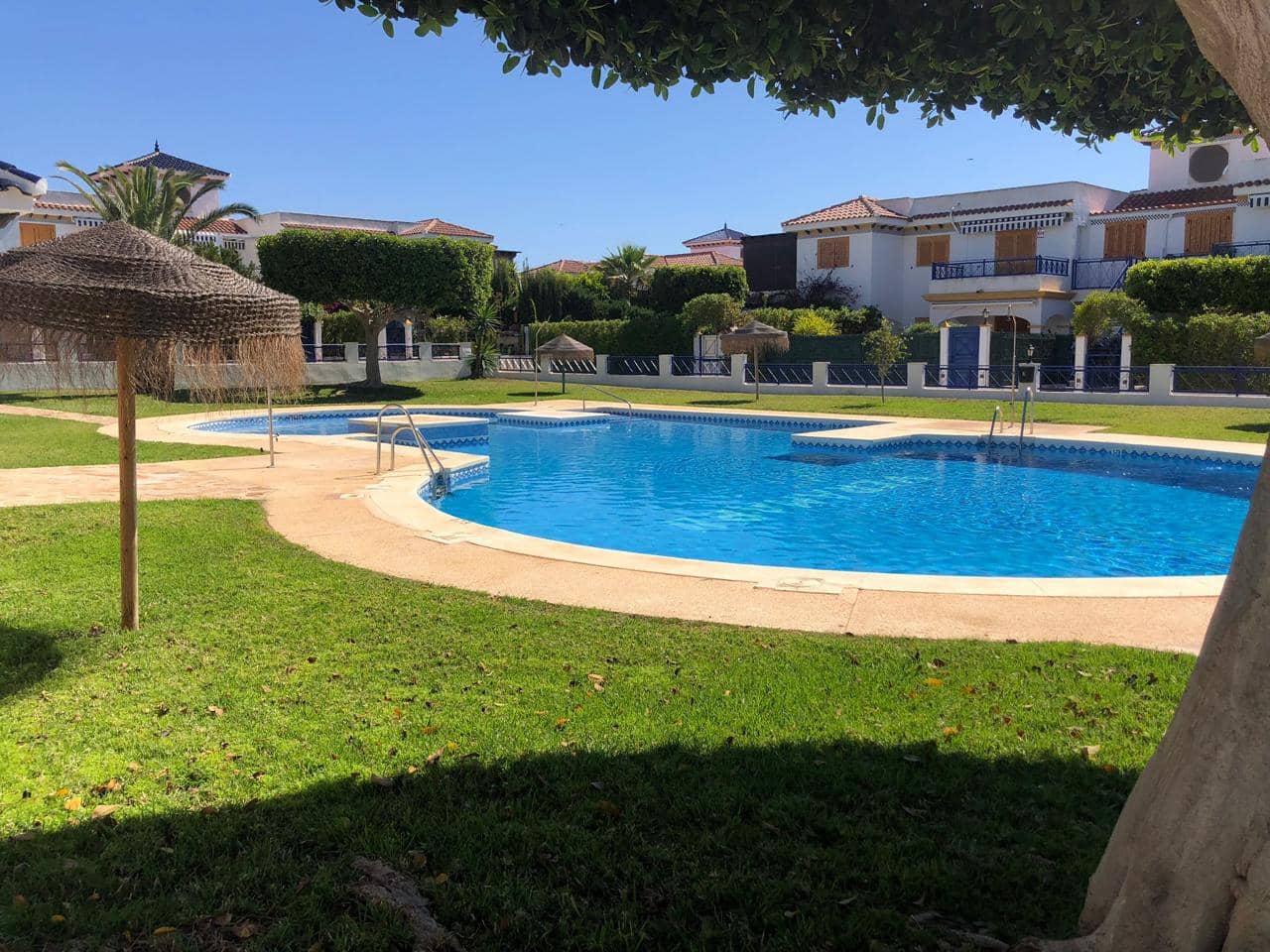   1 soveværelse   ferieLejlighed i Vera   med   swimmingpool  garage  - € 750 (Ref: 8281956)