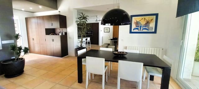 4 Zimmer Villa zu verkaufen in La Algarrobina, Cuevas del Almanzora mit Pool Garage - 649.000 € (Ref: 8361879)