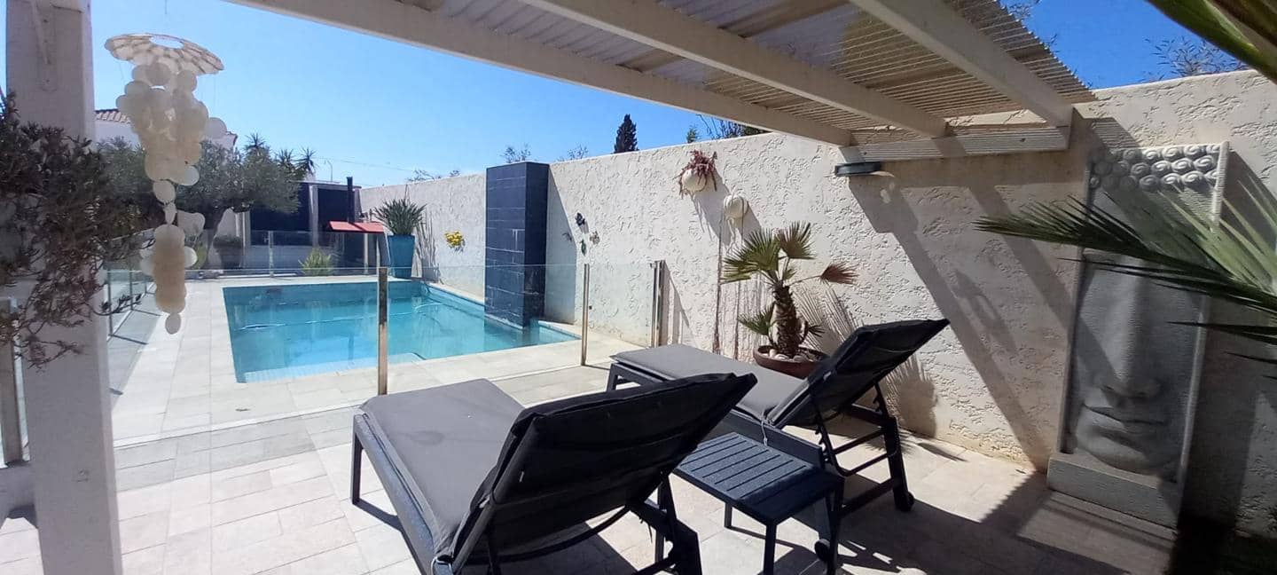 4 soverom Villa til salgs i La Algarrobina med svømmebasseng garasje - € 649 000 (Ref: 8361879)