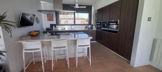 4 Zimmer Villa zu verkaufen in La Algarrobina, Cuevas del Almanzora mit Pool Garage - 649.000 € (Ref: 8361879)