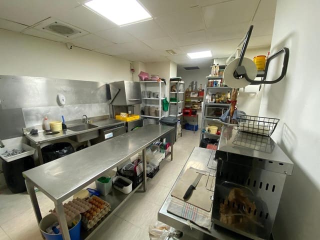 2 soveværelse Virksomhed til salg i Albox - € 450.000 (Ref: 8668624)