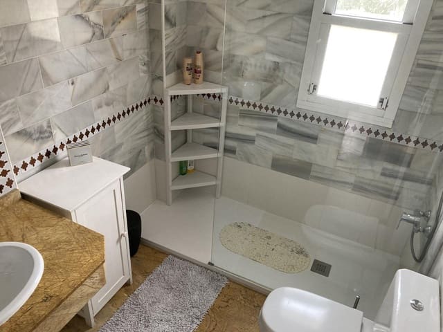 Piso de 3 habitaciones en Cala Marqués, Vera en alquiler vacacional con piscina - 1.200 € (Ref: 8853305)