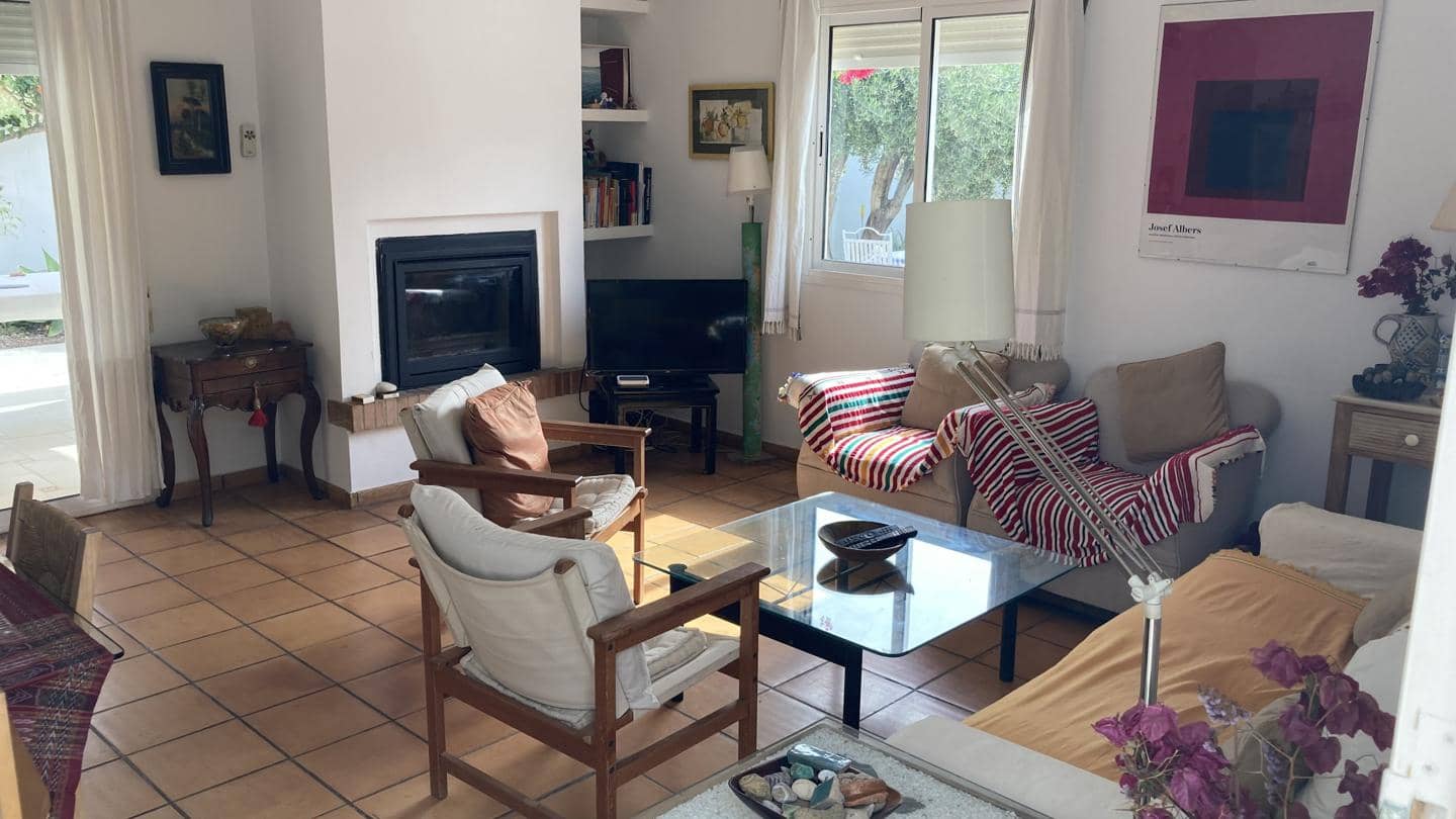 4 slaapkamer Villa voor vakantieverhuur in Vera met zwembad garage - € 2.200 (Ref: 8968801)