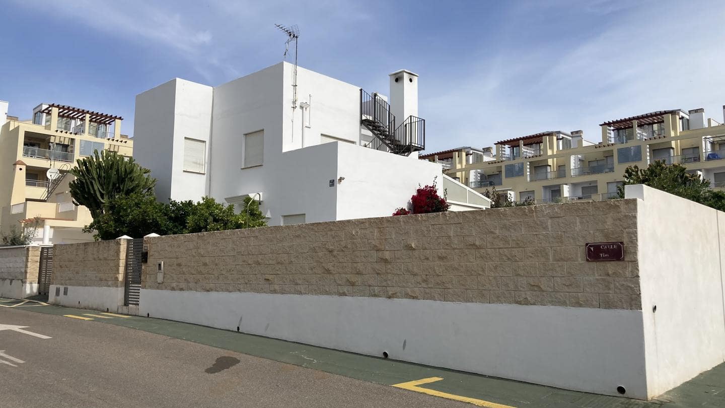 4 slaapkamer Villa voor vakantieverhuur in Vera met zwembad garage - € 2.200 (Ref: 8968801)