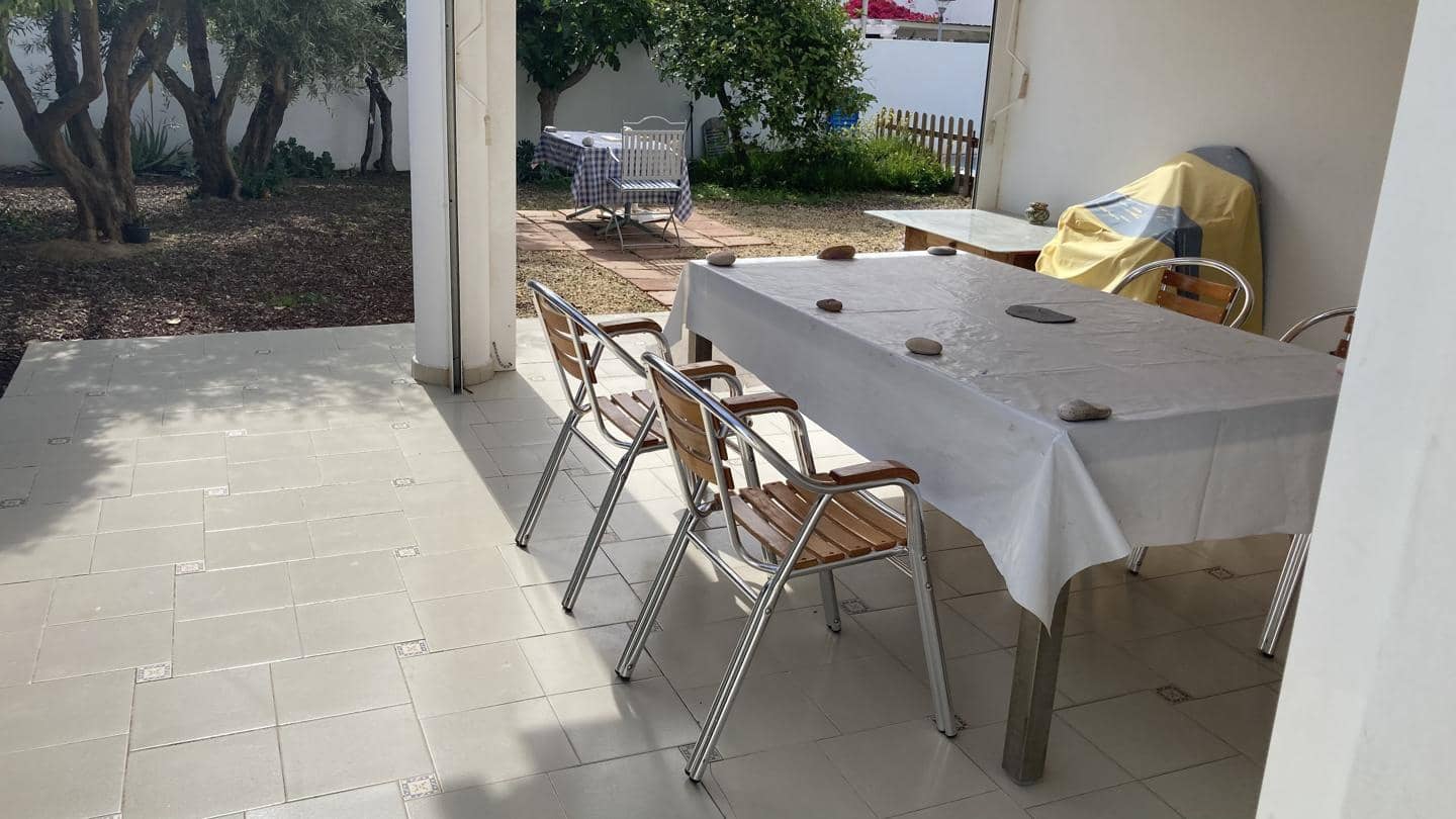 4 slaapkamer Villa voor vakantieverhuur in Vera met zwembad garage - € 2.200 (Ref: 8968801)