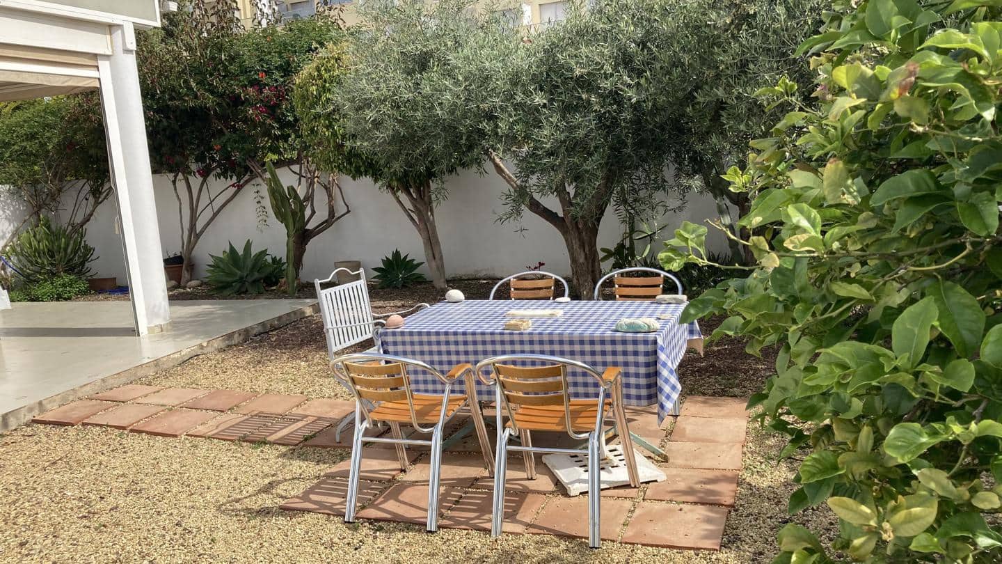 4 slaapkamer Villa voor vakantieverhuur in Vera met zwembad garage - € 2.200 (Ref: 8968801)