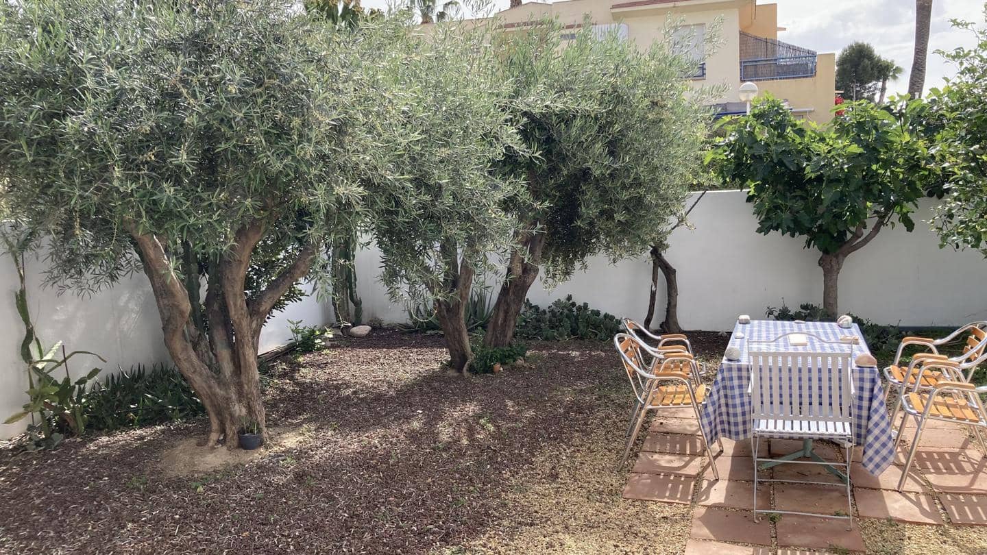 4 slaapkamer Villa voor vakantieverhuur in Vera met zwembad garage - € 2.200 (Ref: 8968801)