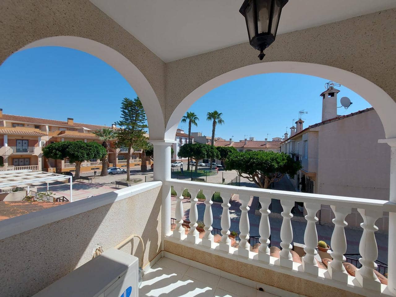 5 soveværelse Villa til salg i Huercal-Overa med garage - € 295.000 (Ref: 9030744)