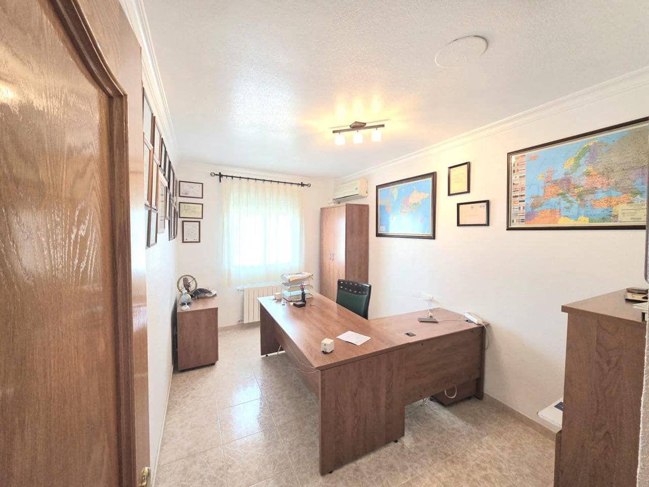 5 bedroom Villa for sale in Huercal-Overa with garage - € 295,000 (Ref: 9030744)