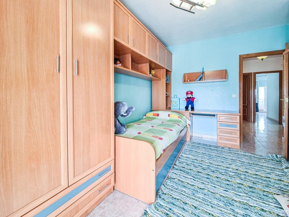 5 bedroom Villa for sale in Huercal-Overa with garage - € 295,000 (Ref: 9030744)