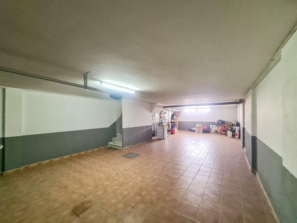 5 bedroom Villa for sale in Huercal-Overa with garage - € 295,000 (Ref: 9030744)